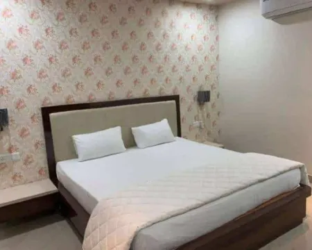Hotel Crown Resort Hotels in Satna