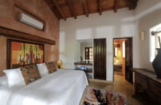 曼薩尼約灣旅館