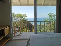 Casa Luna - Private Suites with Ocean View, Pool, AC, WiFi Hotels in San Francisco de Coyote