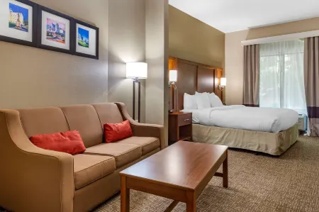 Comfort Suites Clayton - Garner Отели рядом с достопримечательностью «Клейтон DC»