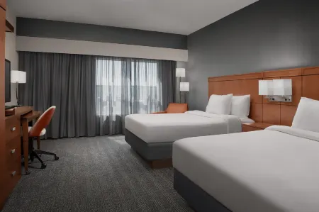 Courtyard Syracuse Downtown at Armory Square