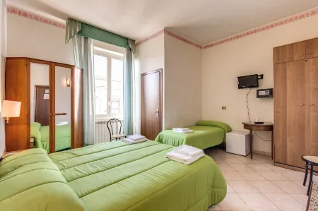 Cambridge Hotel