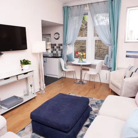 Bees Townhouse- Cupar