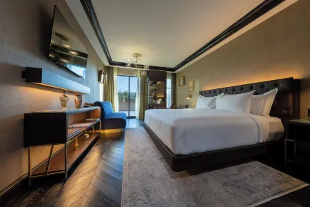 Whisky Hotel Отели рядом с достопримечательностью «The Fountain Theatre»