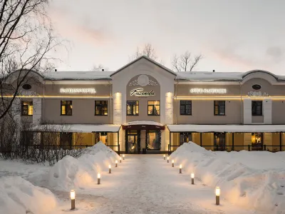 Karelinn Hotel