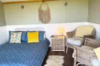 1Br-Sleeps2-Field View-Parking-Cabin Experience فنادق في Morpeth