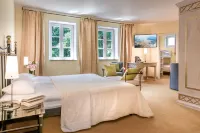 Burg Heimerzheim Hotels in Weilerswist