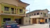 Feehi's Place Hotels in Labone