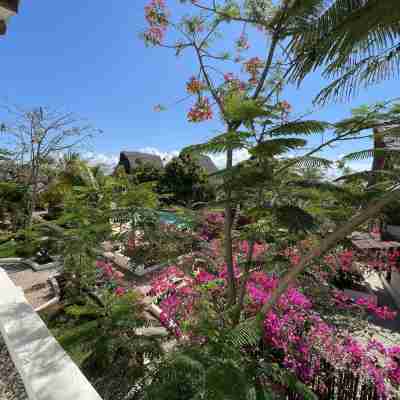 Breeze Residence Apartments Hotel Exterior