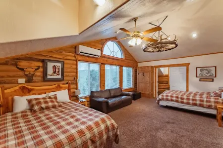Zion Ponderosa Ranch Resort Отели рядом с достопримечательностью «Checkerboard Mesa»