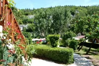 Hôtel Restaurant les Falaises Hotels in Cabrerets