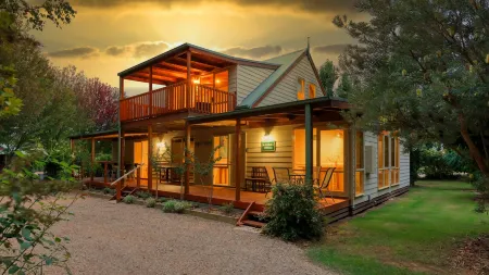 Beechworth Cedar Cottages