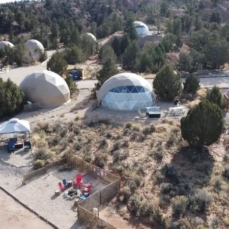 Bryce Glamp and Camp
