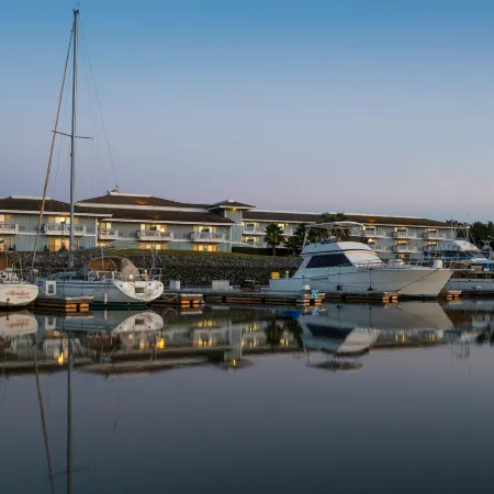 The Marina Inn on San Francisco Bay