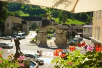 Logis Hôtel des Deux Forts Hotels in Amancey