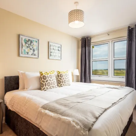 Old Prestwick View - Donnini Apartments