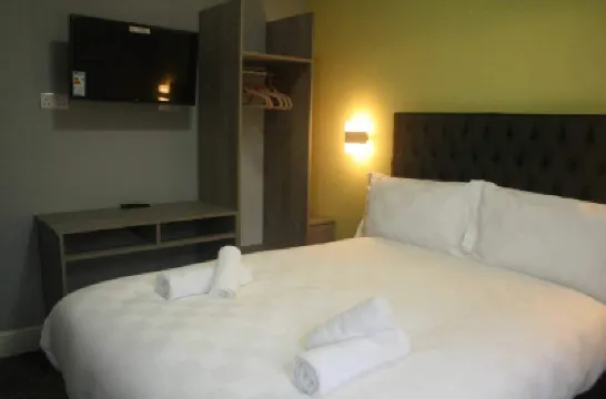 The Spring Bank Aparthotel Hotels near Preston Train Station