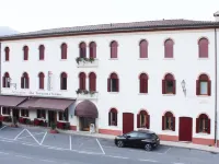 Al Cavallino Hotels in Follina