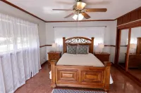 La Finca Miami by SoFla Vacations Hotels near Adult Day Care "Miami Horizon"