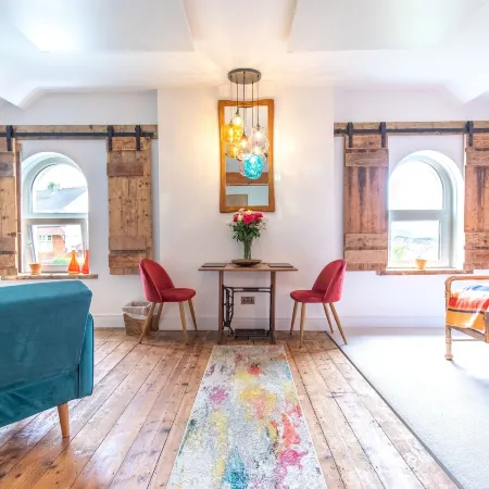 James' Place at Brynawel