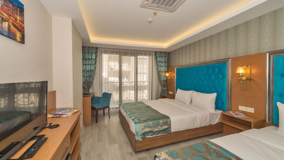 Grand Palace Hotel