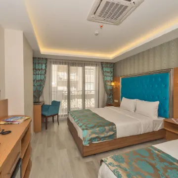 Grand Palace Hotel Hotel dekat Yesilkoy Station