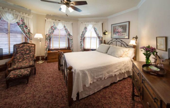 McConnell Inn