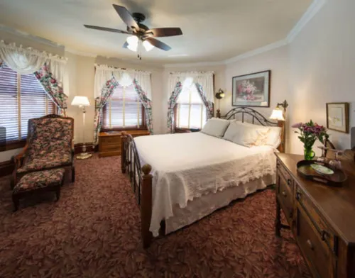 McConnell Inn Các khách sạn ở Green Lake