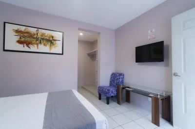 Expo Hotel Guadalajara - Zona Expo Frente Al Centro de Convenciones Отели рядом с достопримечательностью «World Trade Center GDL»