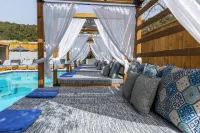 Skiathos Thalassa, Philian Hotels and Resorts - piscina