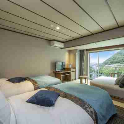 鬼怒川温泉ホテル Rooms