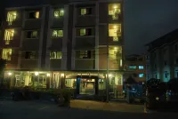 Golden Villa Pattaya Hotels near Unixx South Pattaya