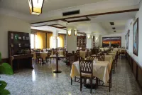 Hotel Mega Mare - breakfast