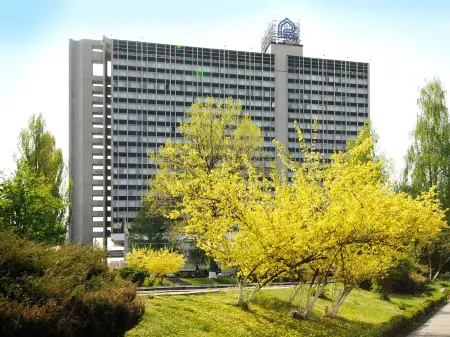 Premier Hotel Rus Отели рядом с достопримечательностью «Михайловский Златоверхий монастырь»