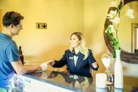Surval Boutique Olive Estate - bar