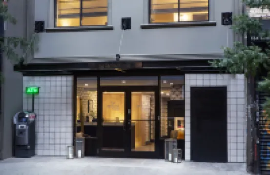 Redford Hotel ABCプレイグラウンド周辺のホテル