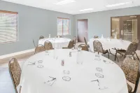 Wingate by Wyndham Sylvania/Toledo - Breakfast
