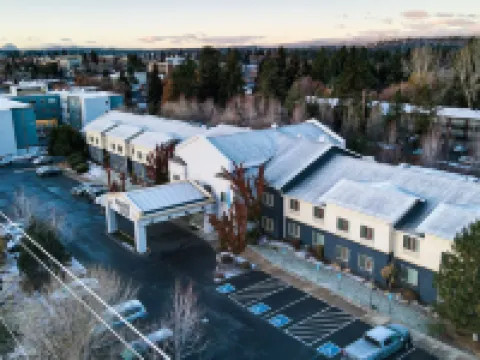 本德市中心萬楓酒店 本德酒店