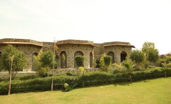 Van Chhavi Resort