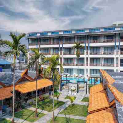 Lake View Resort Hotel Exterior