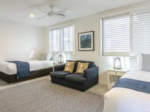 Bay Royal Apartments