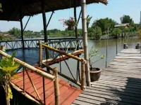 สำเภาเงินโฮมสเตย์ โรงแรมในอำเภอ บ้านแหลม