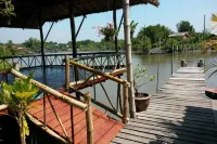Sampaongern Home Stay - Parkplatz