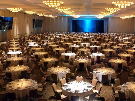 WOW Airport Hotel Отели рядом с достопримечательностью «Музей авиации»