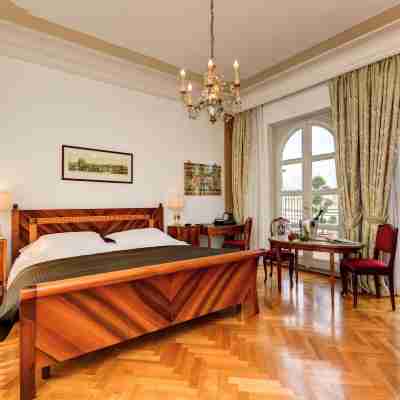 Hotel Vittoria Rooms