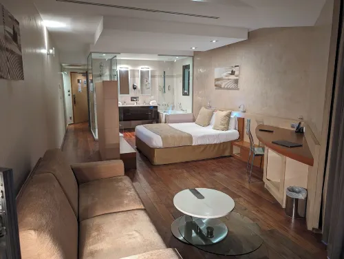 Hotel l'Hotan Hotels in Roques
