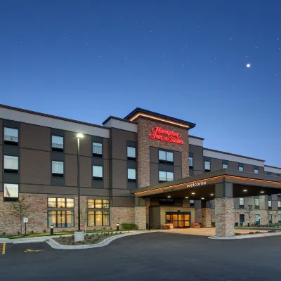 هامتون إن آند سويتس ميلواكي ويست Hotels near ميلواكي مايل