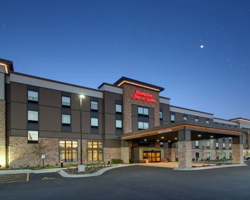 Hampton Inn & Suites Milwaukee West Hotels near Pitman Theater