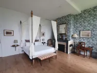 Château Fleur de Roques - Puisseguin Saint Emilion Hotels in Lussac