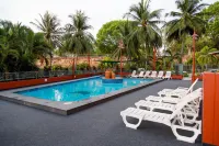 Cullen Bay Resorts - Beach